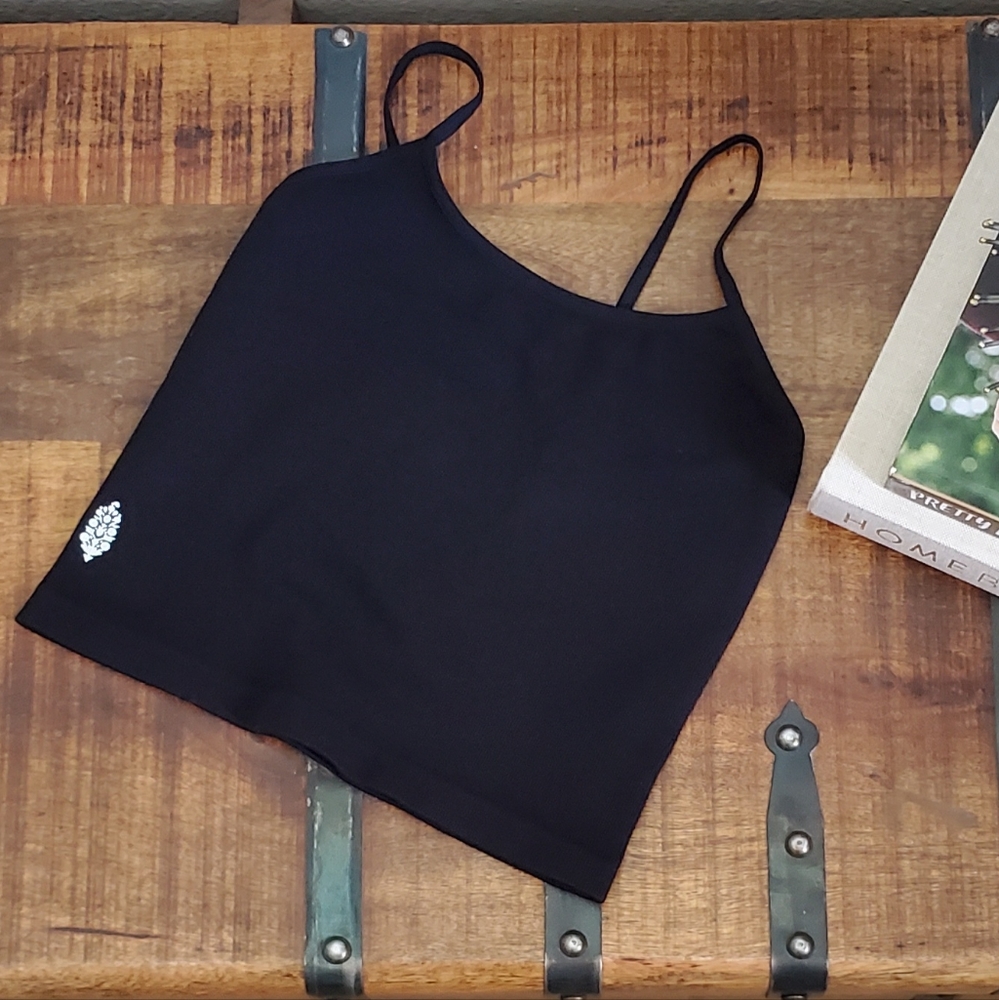 🖤 Free People Strappy Back Tighten Up Tank 🖤 - Picture 3 of 10